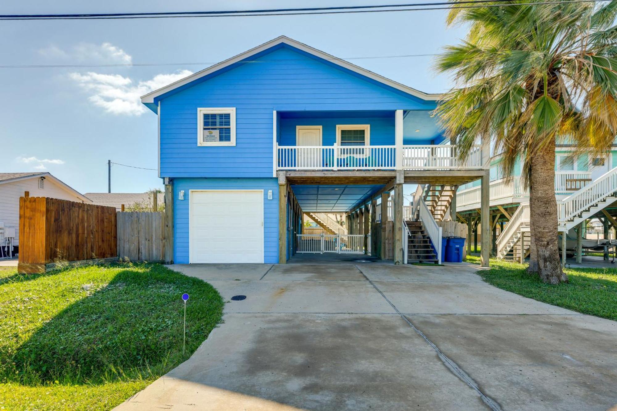 Trendy Port Aransas Home With Private Pool And Deck! Eksteriør bilde
