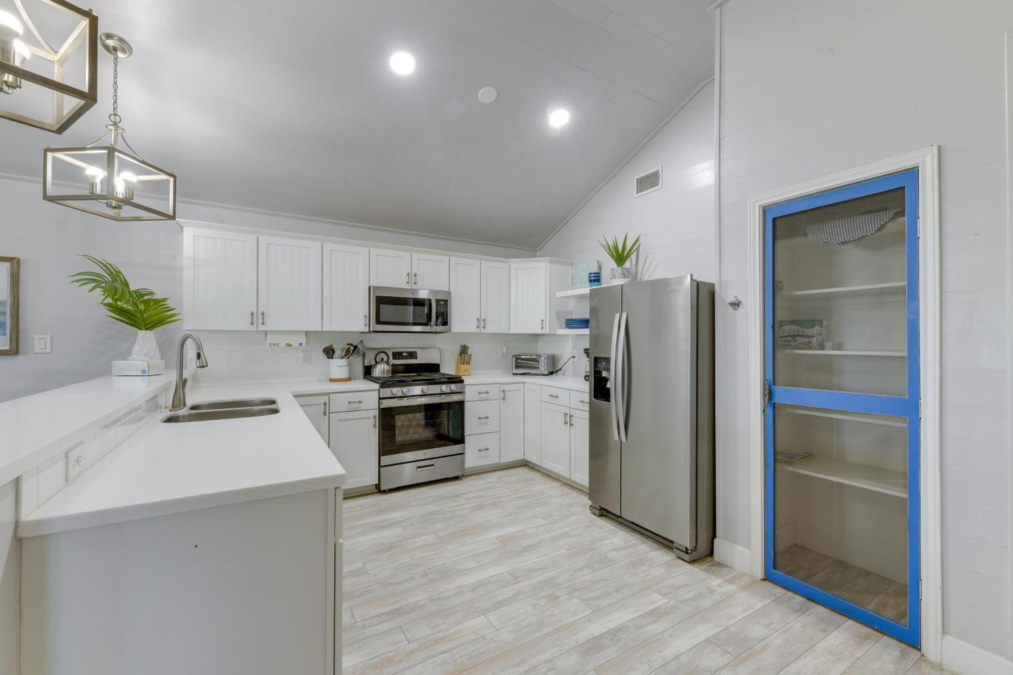 Trendy Port Aransas Home With Private Pool And Deck! Eksteriør bilde