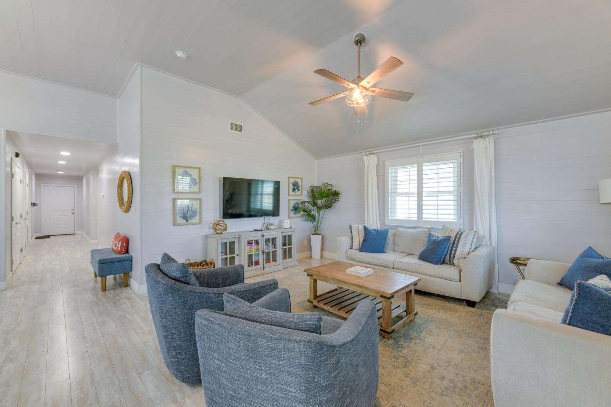 Trendy Port Aransas Home With Private Pool And Deck! Eksteriør bilde